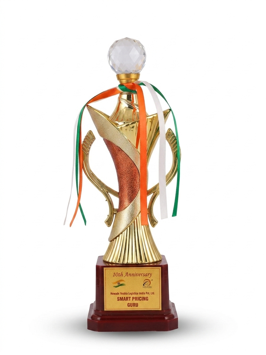 Smart Pricing Guru trophy presented to NewAge Hongfa Logistics India on the company 10th anniversary